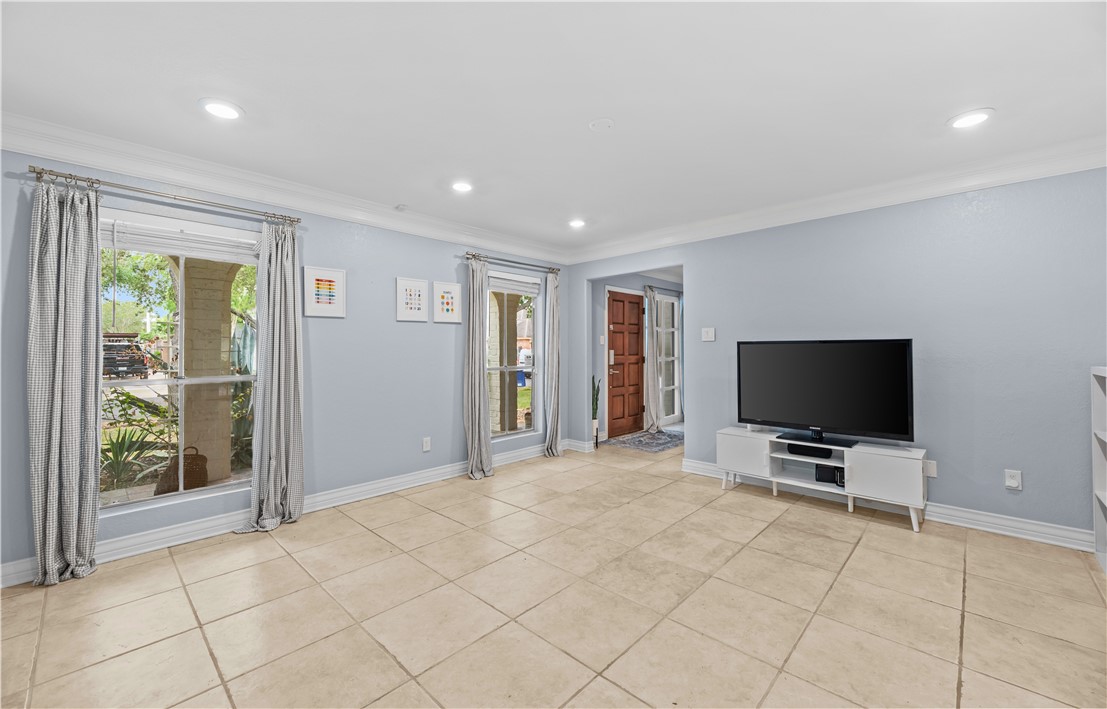 5318 River Oaks Drive Corpus Christi TX 78413