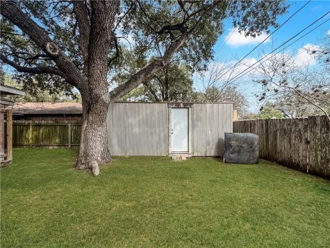 1600 Fairdale Street Alice TX 78332
