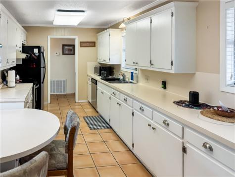 1600 Fairdale Street Alice TX 78332