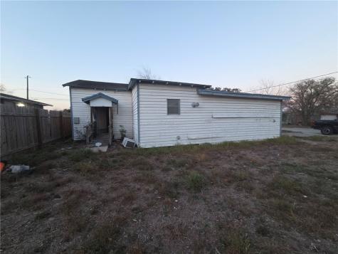 921 E A Avenue Kingsville TX 78363