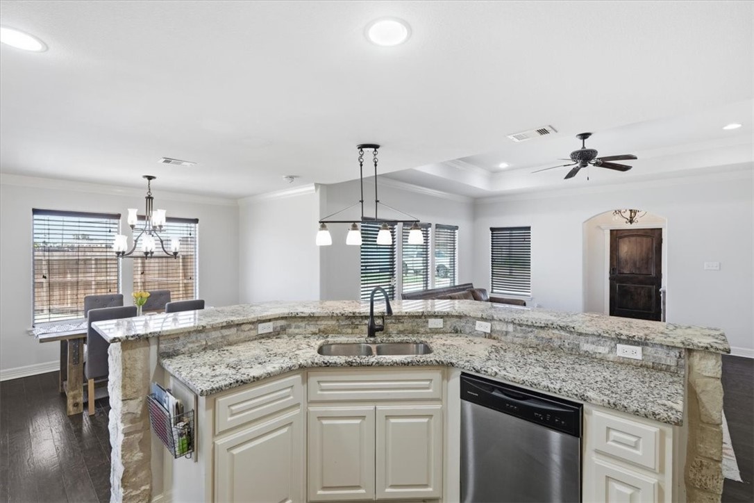7201 Lake Tranquility Drive Corpus Christi TX 78414