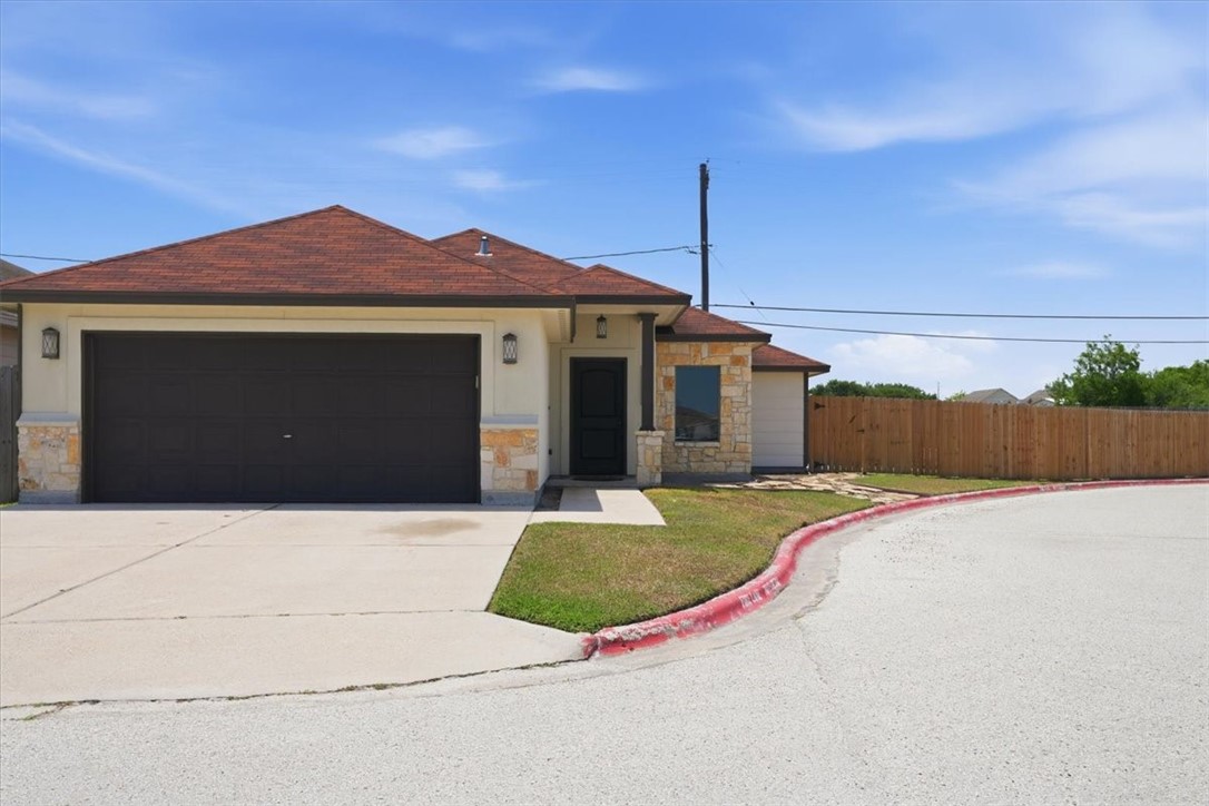 7201 Lake Tranquility Drive Corpus Christi TX 78414