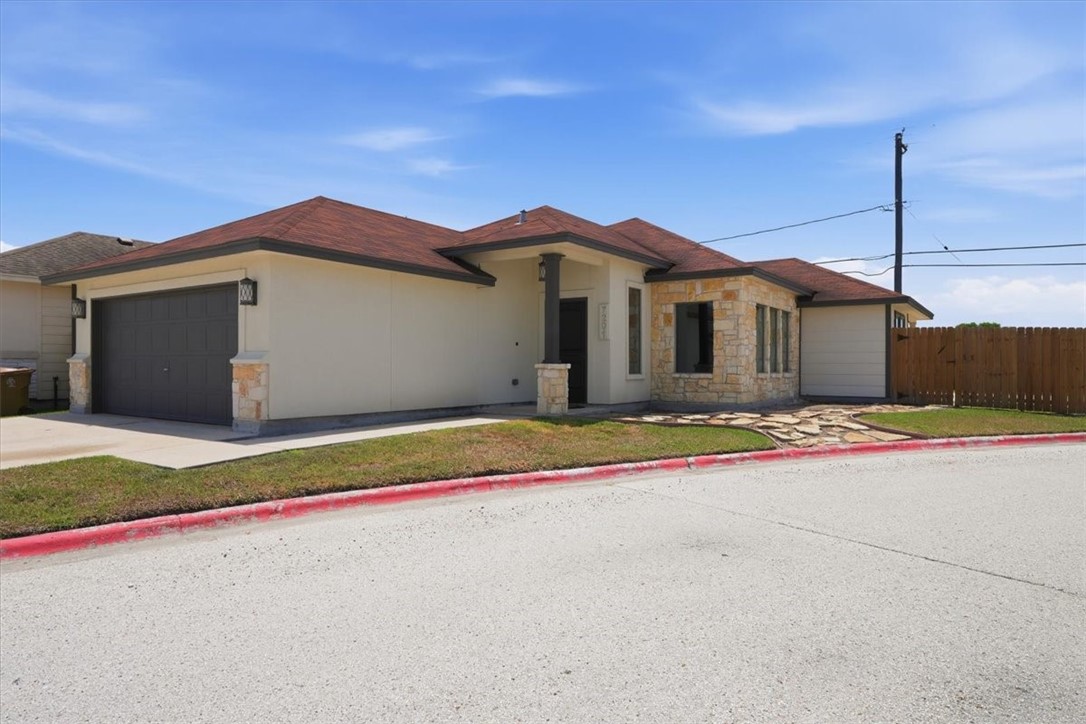 7201 Lake Tranquility Drive Corpus Christi TX 78414