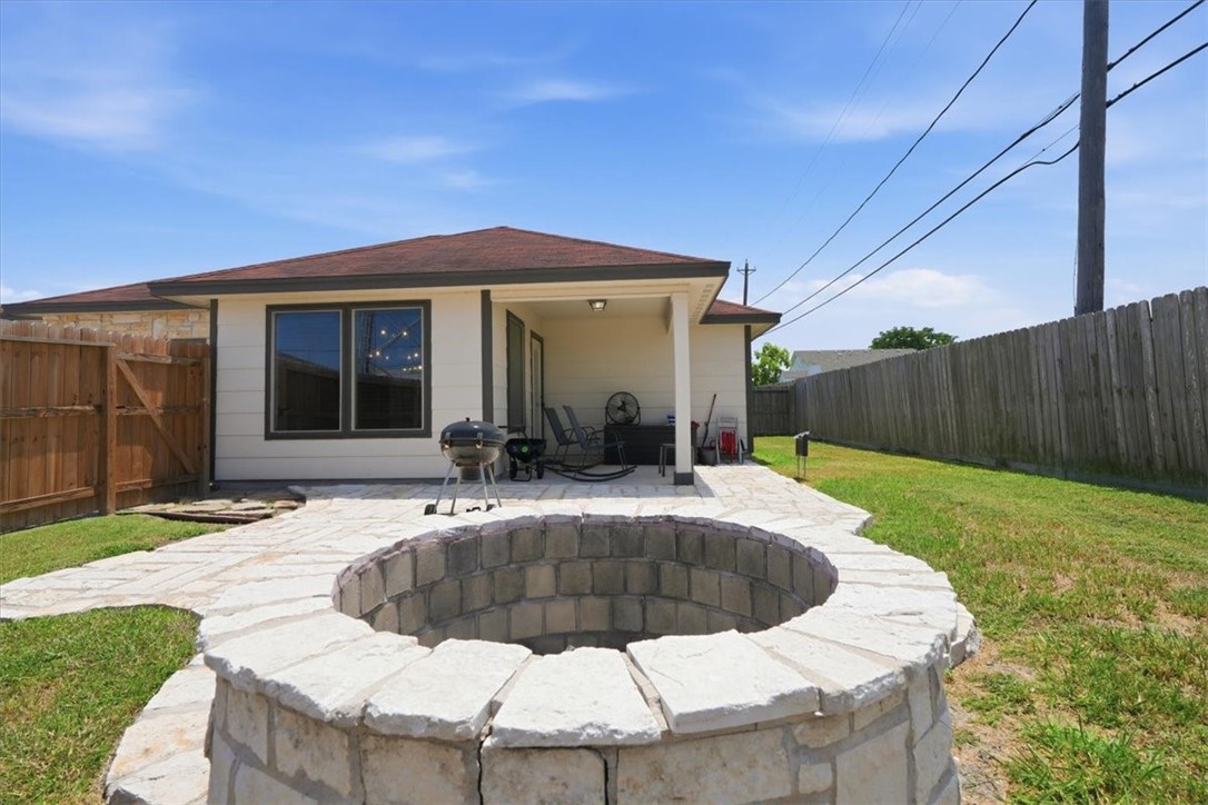 7201 Lake Tranquility Drive Corpus Christi TX 78414