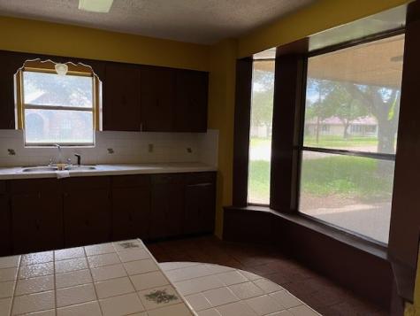 710 W Kohler Street Hebbronville TX 78361