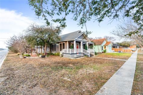 420 W Borden Street Sinton TX 78387