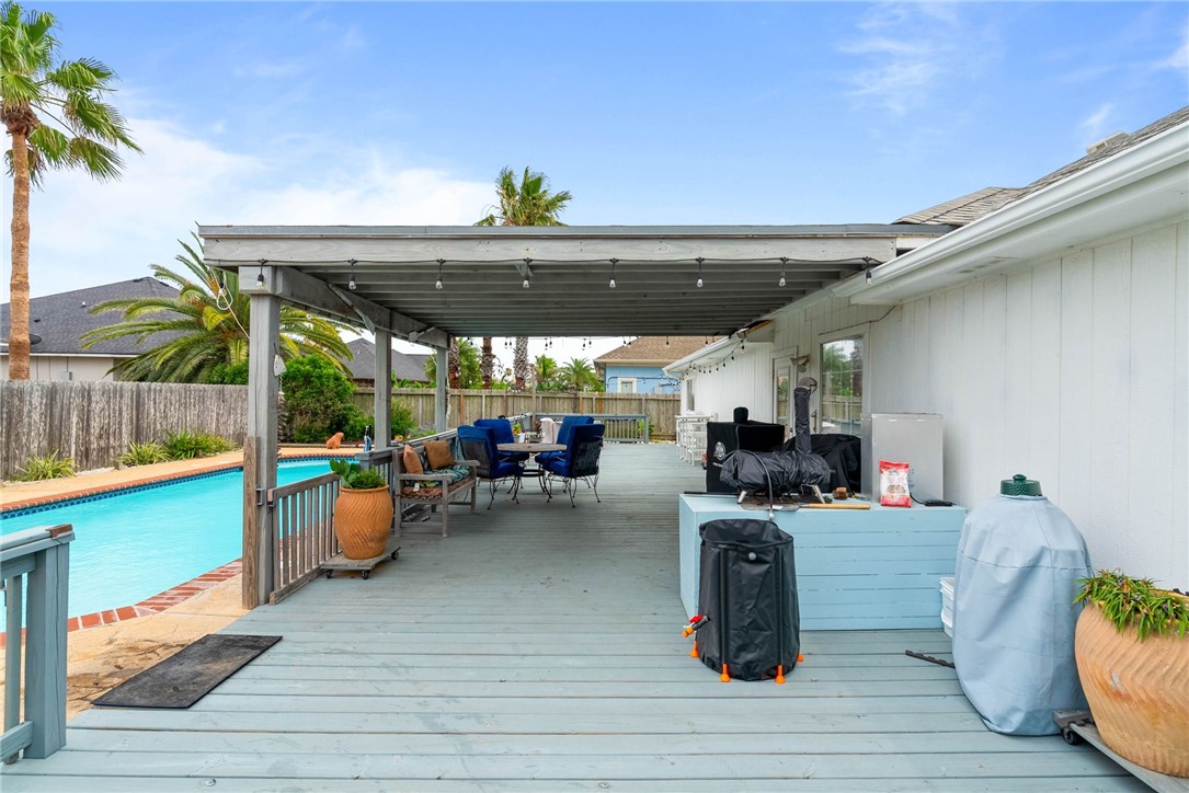 15814 Almeria Avenue Corpus Christi TX 78418