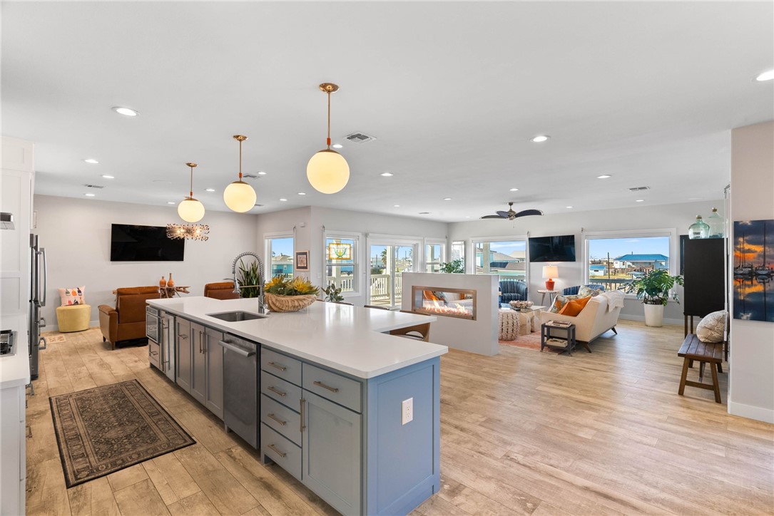124 Channelview Rockport TX 78382