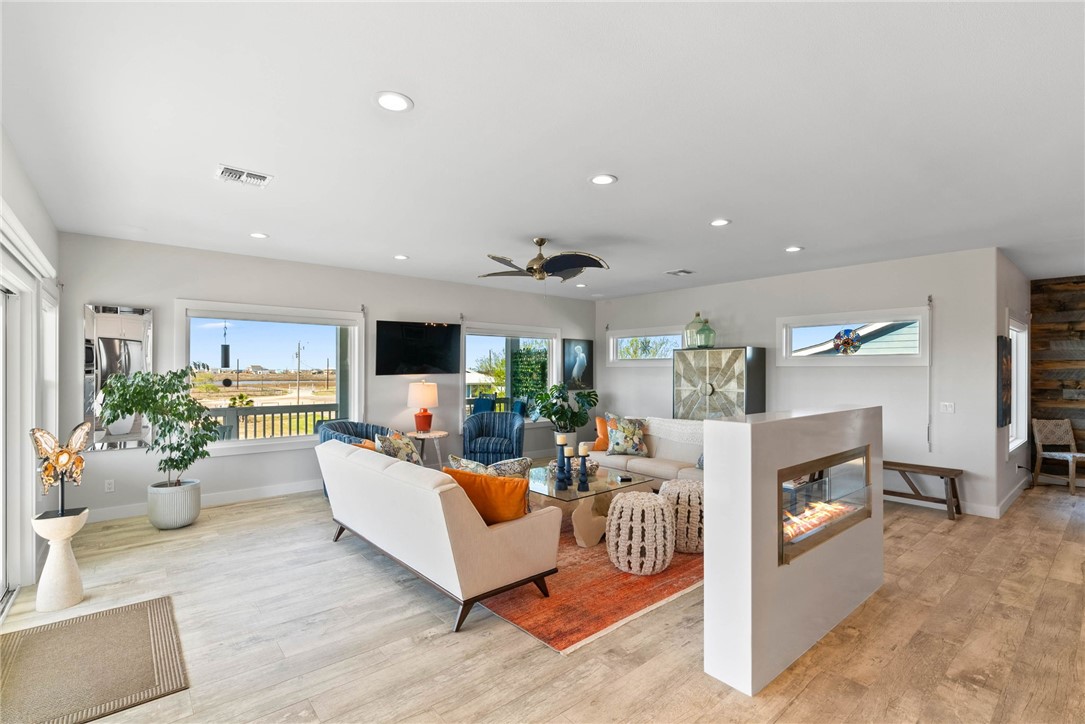 124 Channelview Rockport TX 78382