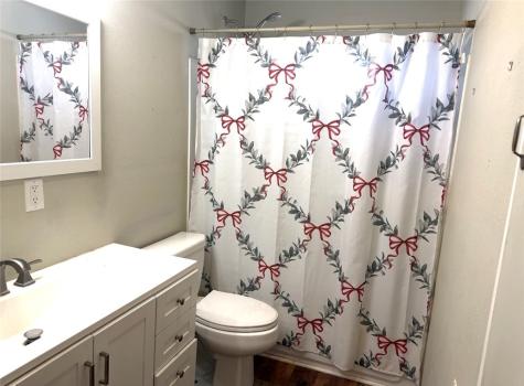 401 Parklane Street Freer TX 78357