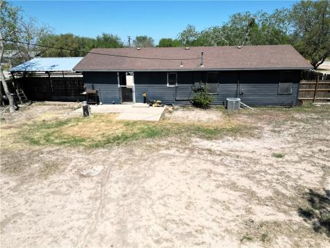 401 Parklane Street Freer TX 78357