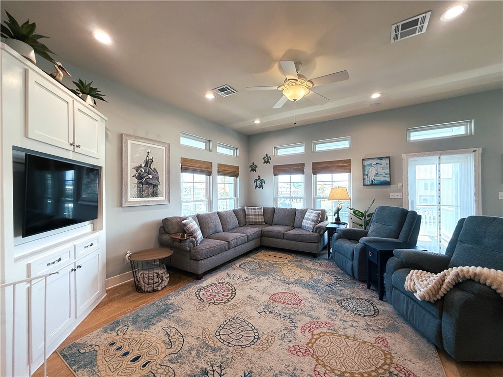 480 Bayside Drive Port Aransas TX 78373