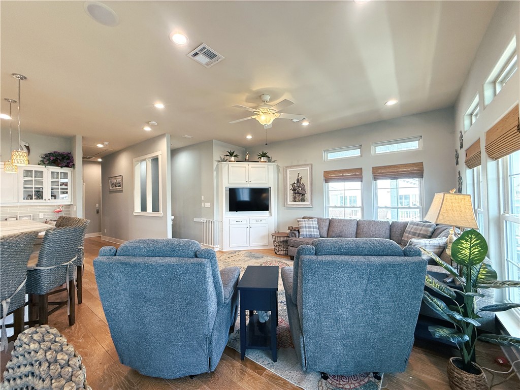 480 Bayside Drive Port Aransas TX 78373