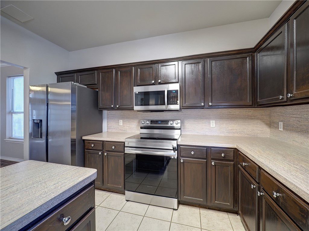 7401 Lake Livingston Corpus Christi TX 78413