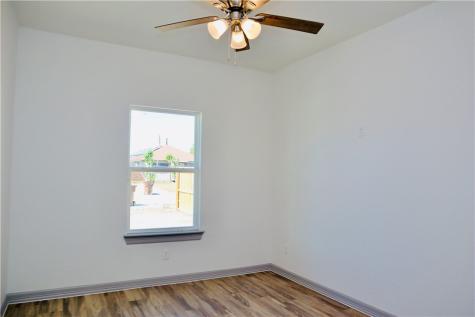 505 W Ragland Kingsville TX 78363