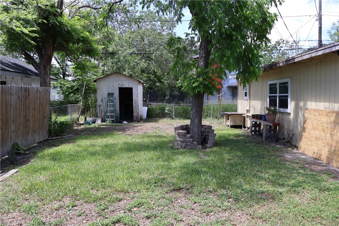 2217 Roslyn Street Corpus Christi TX 78416