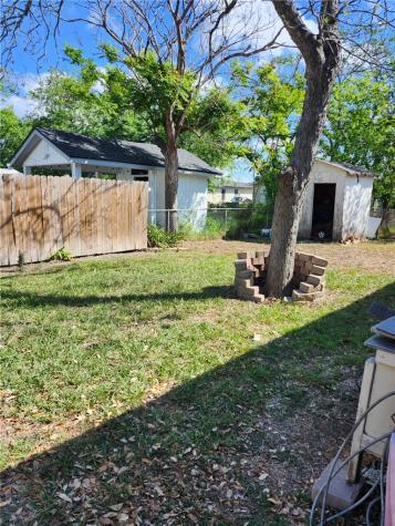 2217 Roslyn Street Corpus Christi TX 78416