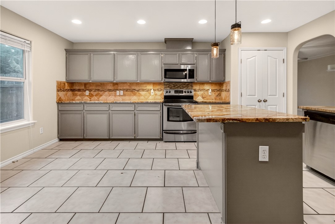 3125 Bourgogre Drive Corpus Christi TX 78414