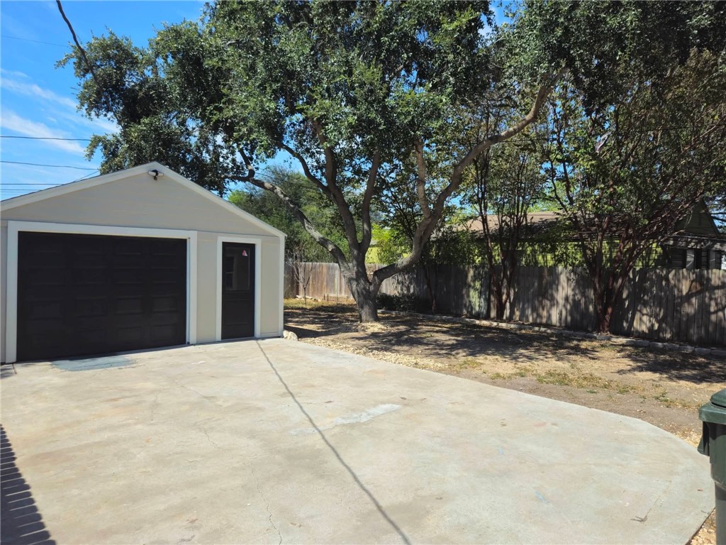 2321 Riggan Street Corpus Christi TX 78404