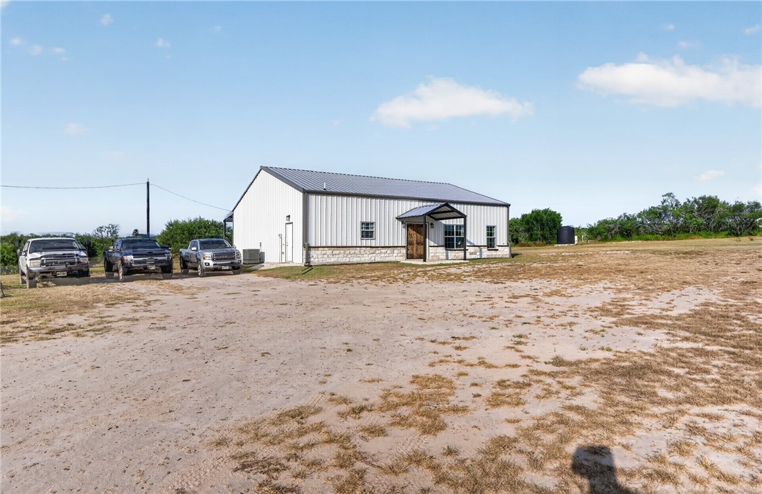 185 Pr 7460 Kenedy TX 78119