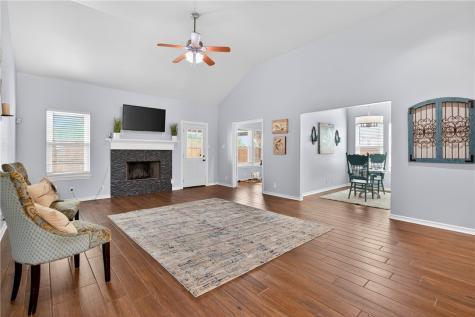 1806 Margaret Kingsville TX 78363