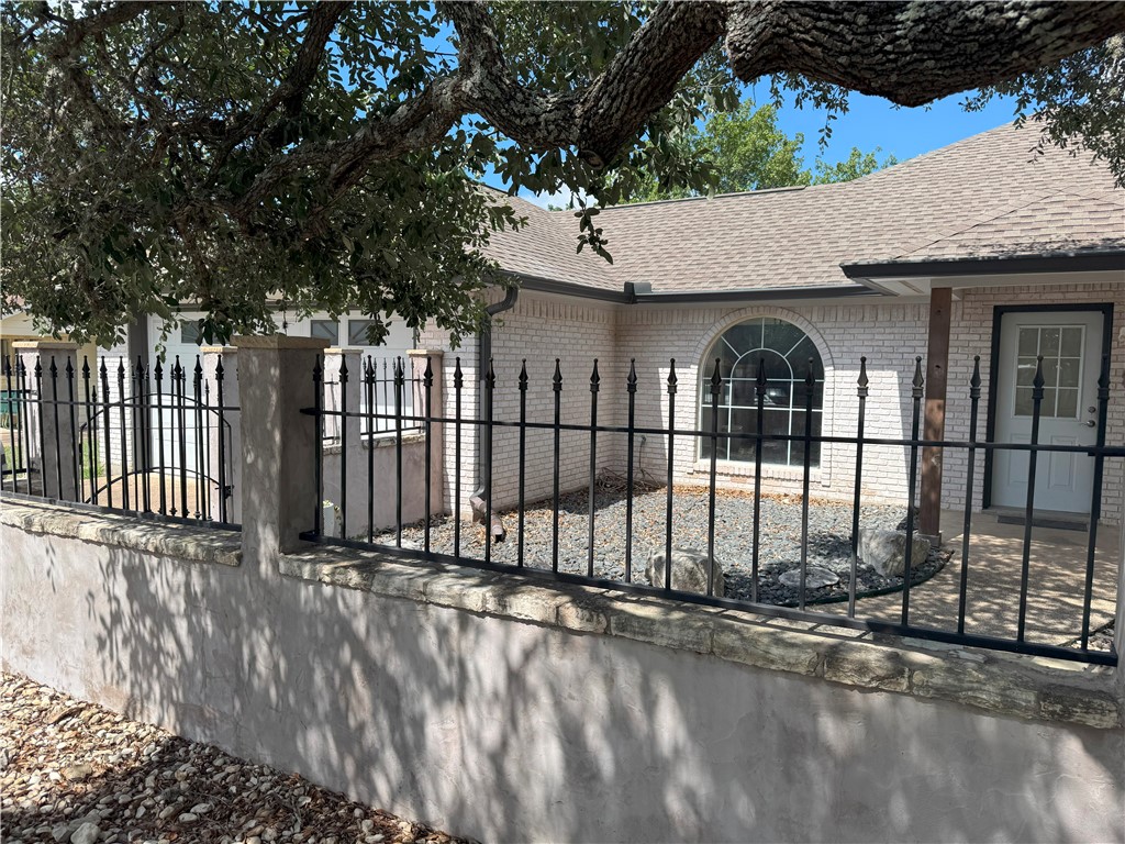 1132 5th Comfort TX 78013