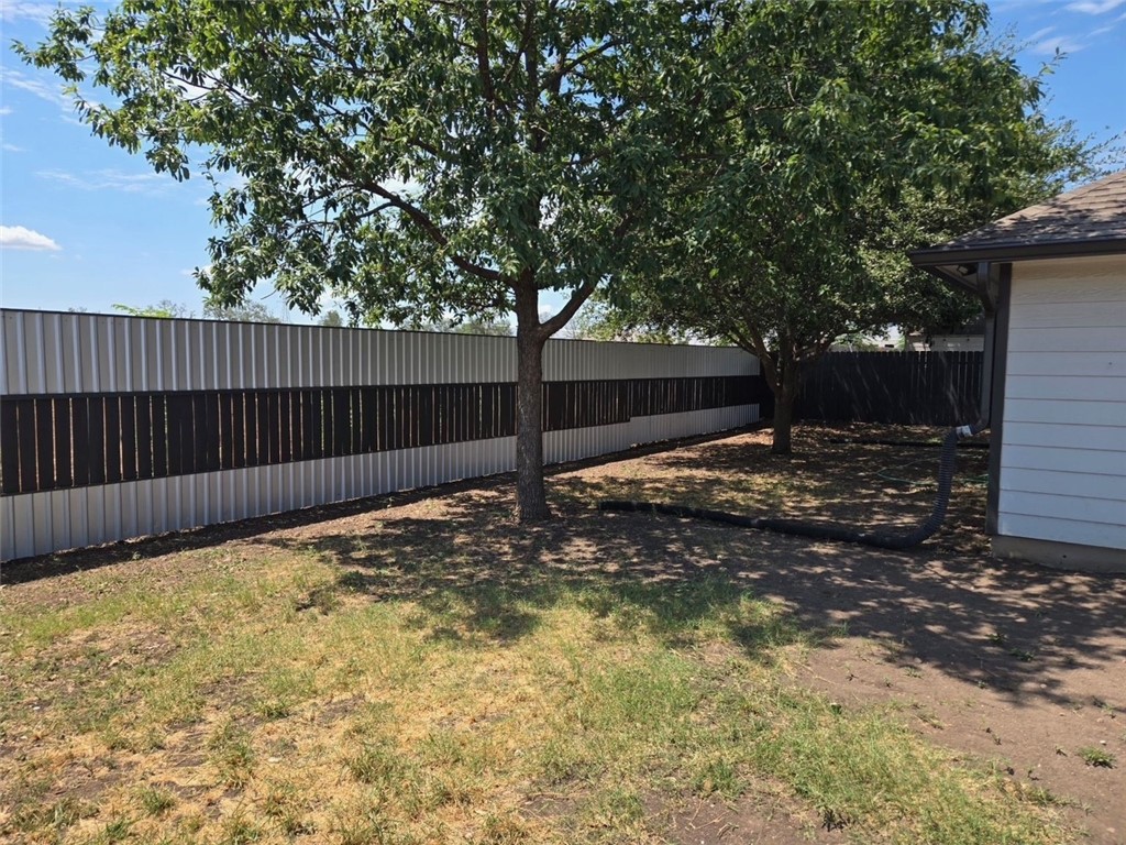 1132 5th Comfort TX 78013