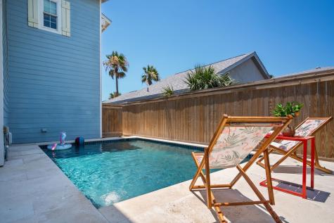 522 Rockport Channel Port Aransas TX 78373