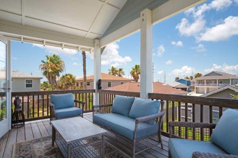 522 Rockport Channel Port Aransas TX 78373
