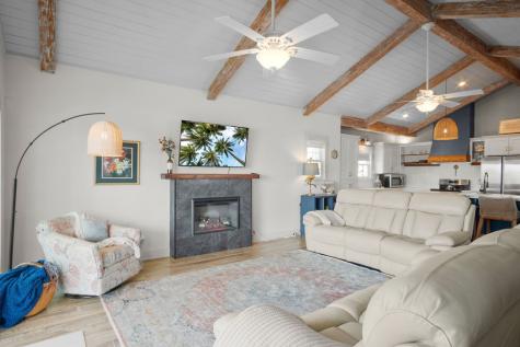 522 Rockport Channel Port Aransas TX 78373