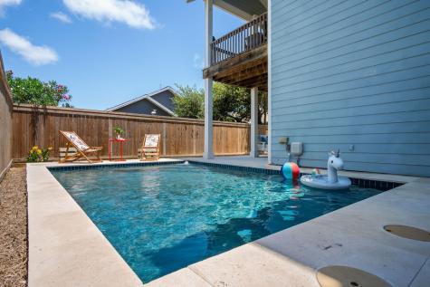 522 Rockport Channel Port Aransas TX 78373