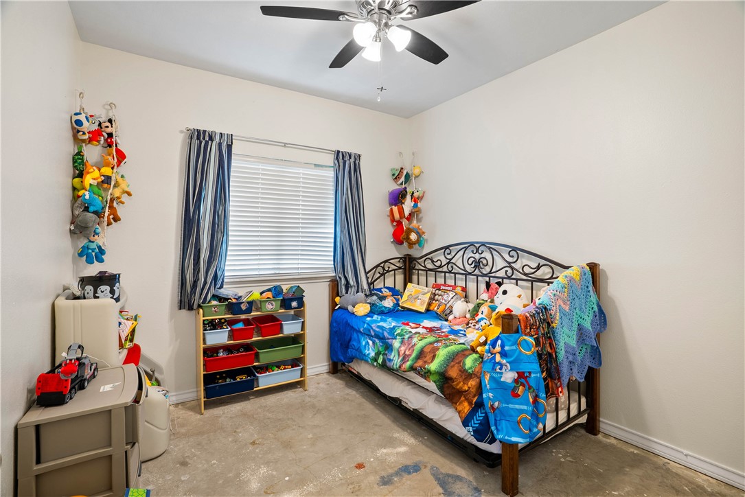 2045 Spanish Trail Corpus Christi TX 78410