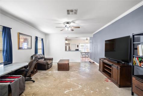 2045 Spanish Trail Corpus Christi TX 78410
