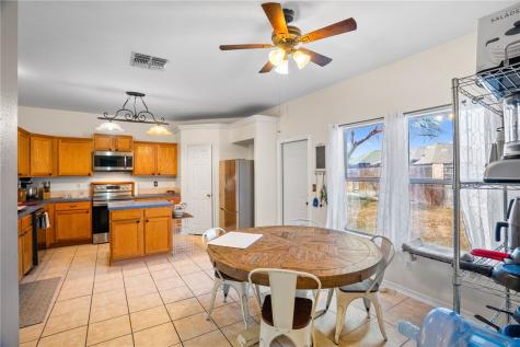 2045 Spanish Trail Corpus Christi TX 78410