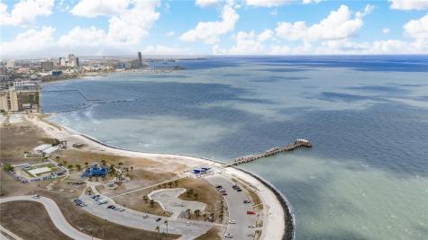 2717 Ocean Drive Corpus Christi TX 78404