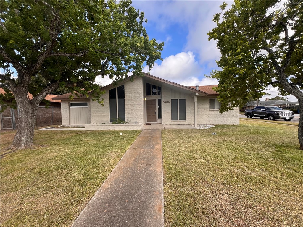 5801 Crestgrove Drive Corpus Christi TX 78415