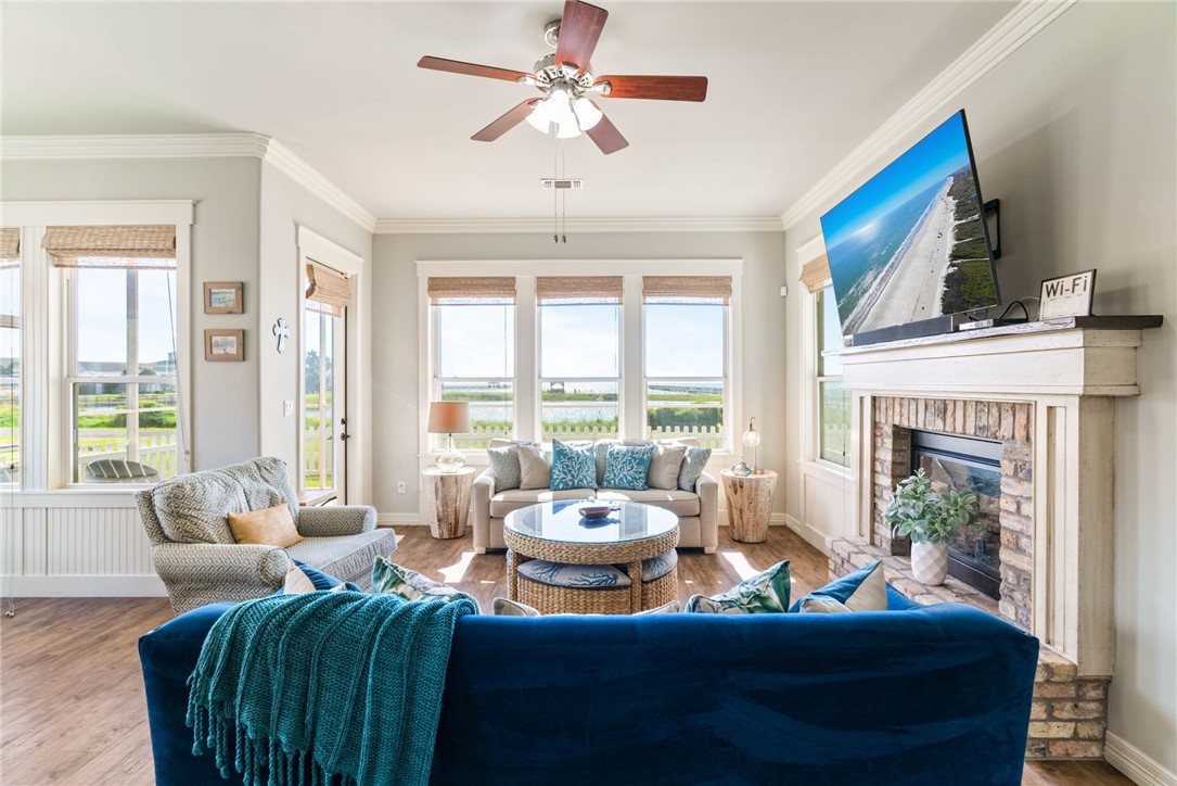 502 Sailhouse Way Rockport TX 78382