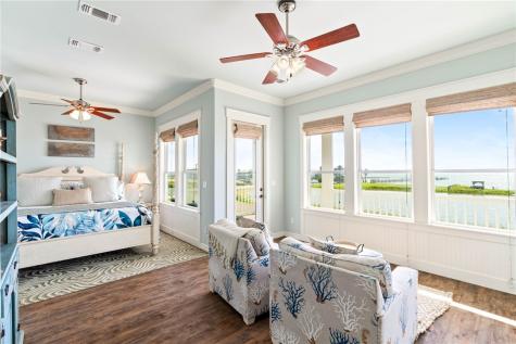 502 Sailhouse Way Rockport TX 78382