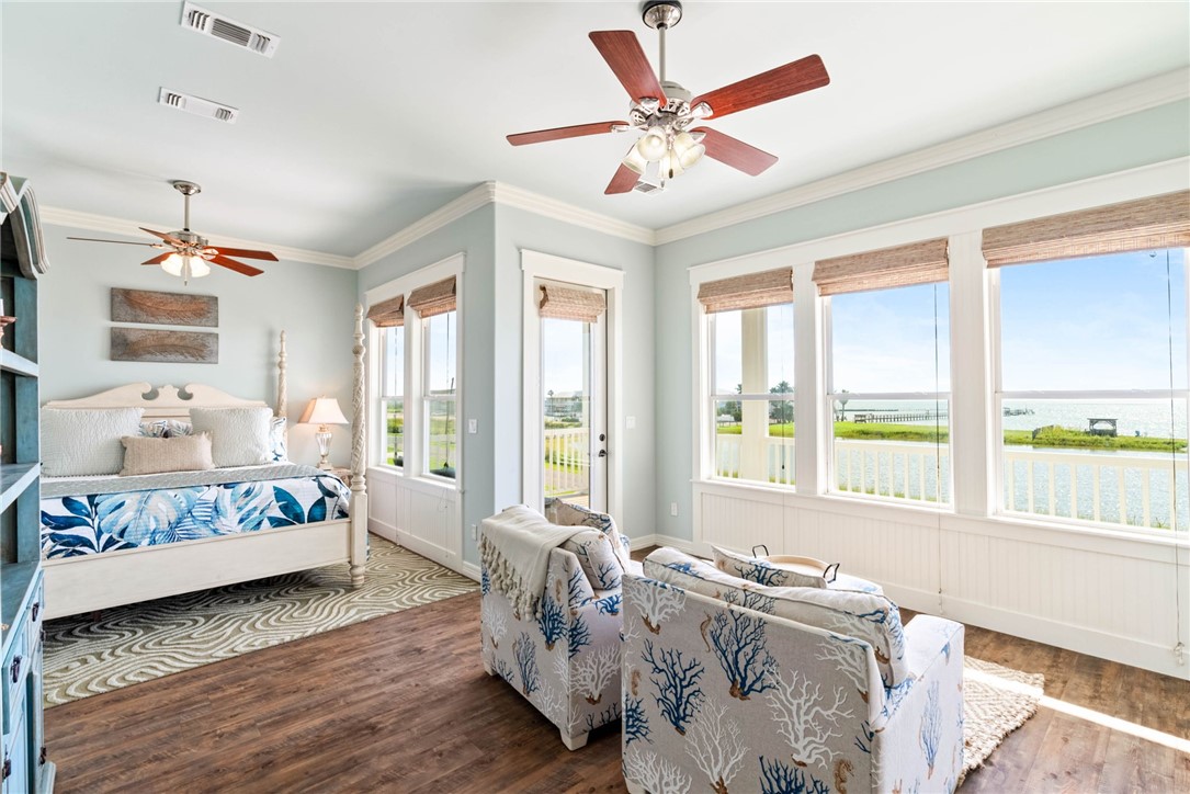 502 Sailhouse Way Rockport TX 78382