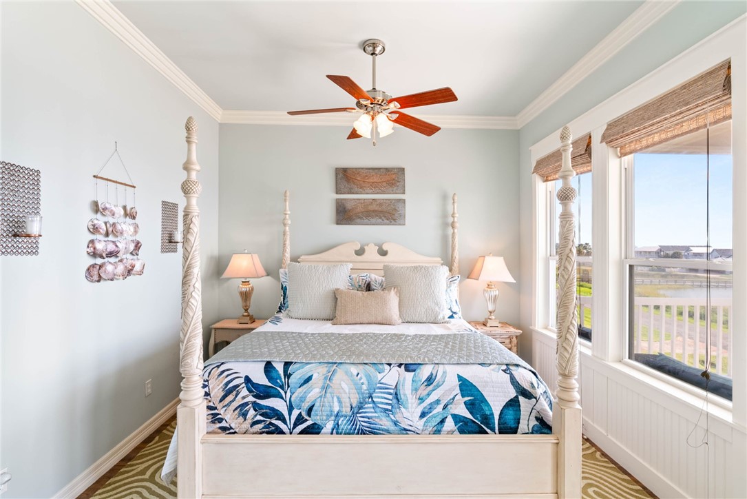 502 Sailhouse Way Rockport TX 78382