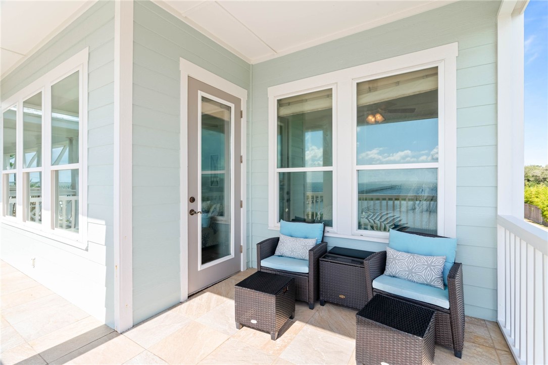 502 Sailhouse Way Rockport TX 78382