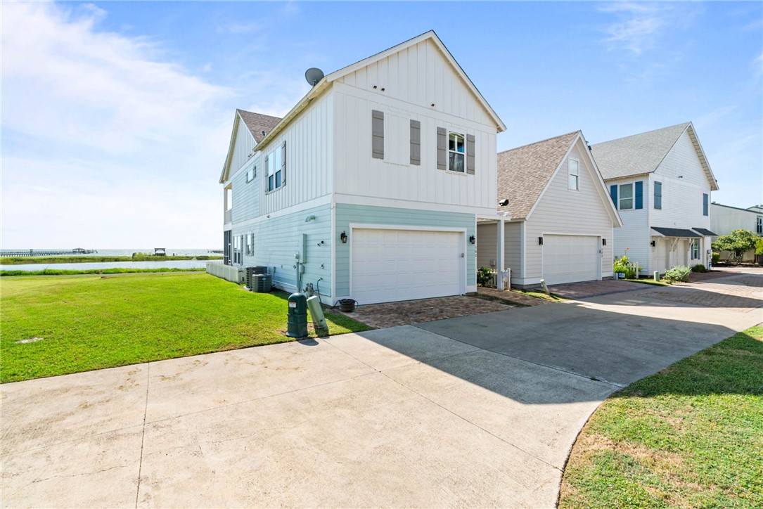 502 Sailhouse Way Rockport TX 78382