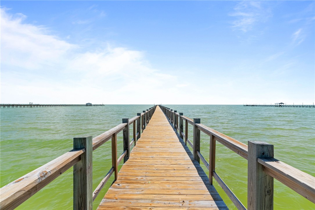 502 Sailhouse Way Rockport TX 78382