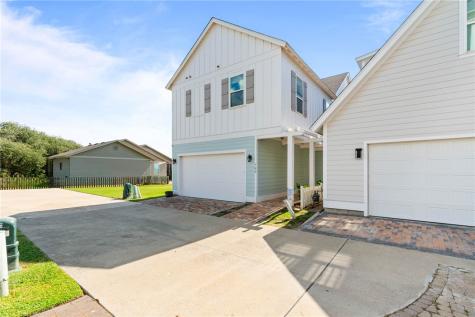 502 Sailhouse Way Rockport TX 78382