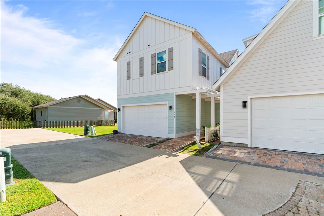 502 Sailhouse Way Rockport TX 78382