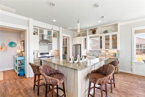 502 Sailhouse Way Rockport TX 78382
