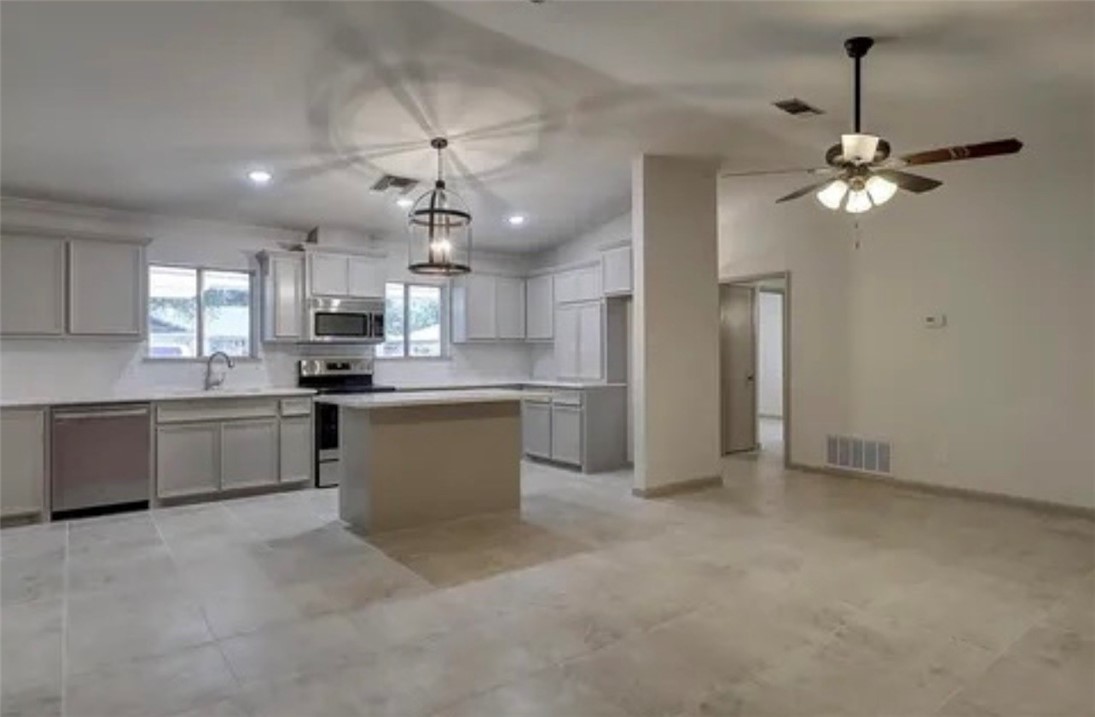 4809 River View Corpus Christi TX 78410
