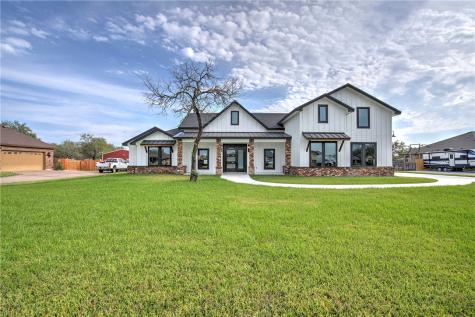 5490 Lonesome Dove Robstown TX 78380