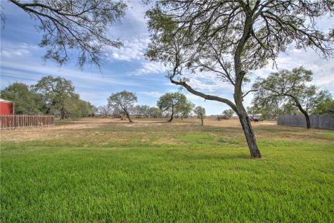 5490 Lonesome Dove Robstown TX 78380