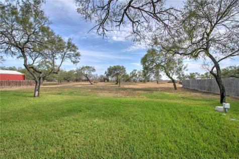 5490 Lonesome Dove Robstown TX 78380